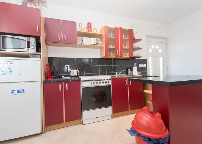 Luca Sea View Apartmán Ražanac