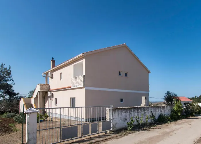 Luca Sea View Apartment Razanac